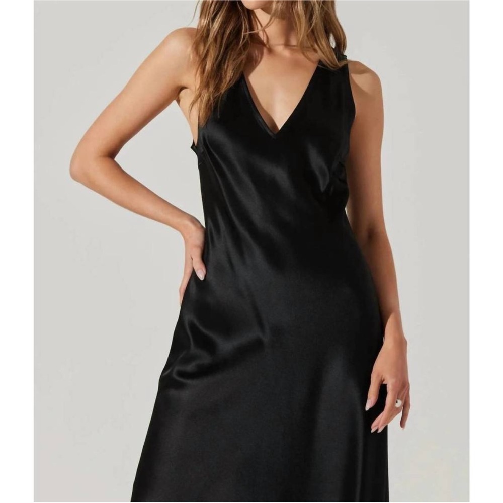 ASTR the label Ellora Black Satin Midi‎ Slip Dress XS